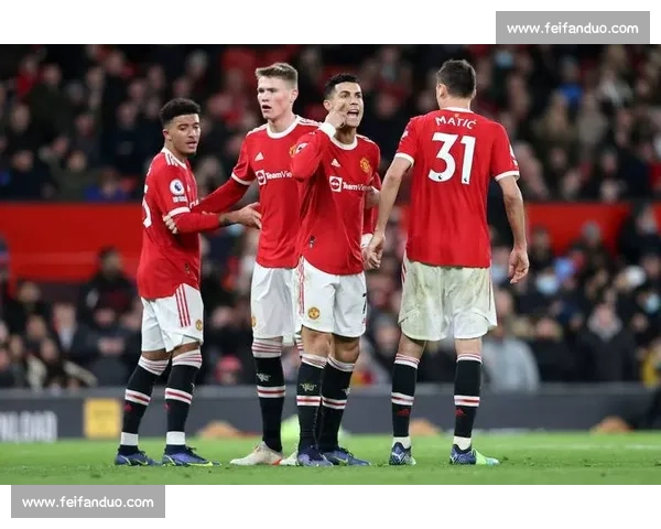 内维尔锐评英超：利物浦似当年曼联，曼城引援质量下滑