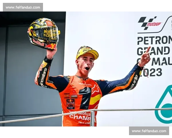 Moto3 马来西亚站出场圈事故：两车手送医，赛事紧急缩减