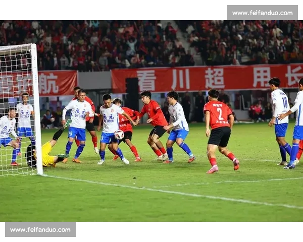 川超赛场双份浪漫!绵阳球迷求婚获 10 万购房券 川超赛场双份浪漫!绵阳球迷求婚获 10 万购房券